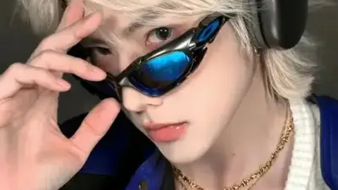 库明深情缅怀，追梦征程领悟场上场下低调之道