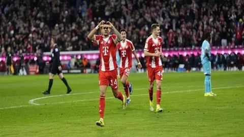 “曼聯對塞維利亞歐聯8強首戰戰成平手 薩比策雙元立功 馬奎爾錯失良機”